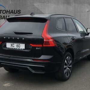 Fahrzeugabbildung Volvo XC60 B4 Diesel AWD Plus Dark StandHZG AHK-klappb