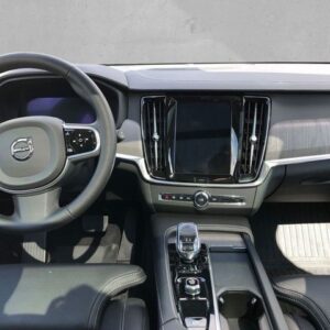 Fahrzeugabbildung Volvo V90 CrossCountry B4 AWD Plus - sofort verfügbar