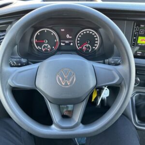 Fahrzeugabbildung Volkswagen T6.1 Transporter Kasten 2.0 TDI EU6d Navi DAB Pa