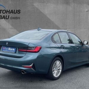 Fahrzeugabbildung BMW 330 d xDrive Luxury Line Allrad Aut Navi Leder L