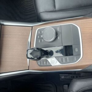 Fahrzeugabbildung BMW 330 d xDrive Luxury Line Allrad Aut Navi Leder L