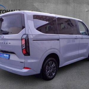 Fahrzeugabbildung Ford Tourneo Custom Titanium LTD 320L1 Allradantrieb
