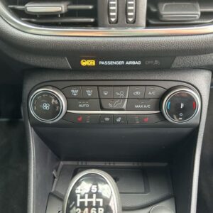 Fahrzeugabbildung Ford Fiesta 1.0 ACTIVE Navi LED Dyn. Kurvenlicht ACC