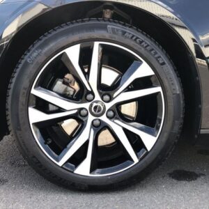 Fahrzeugabbildung Volvo V60 B4 D Plus Dark StandHZG AHK-klappbar Navi  M