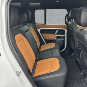 Fahrzeugabbildung Land Rover Defender 110 X-Dynamic HSE 3.0 D300