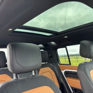 Fahrzeugabbildung Land Rover Defender 110 X-Dynamic HSE 3.0 D300