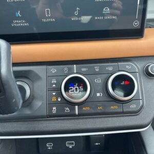 Fahrzeugabbildung Land Rover Defender 110 X-Dynamic HSE 3.0 D300