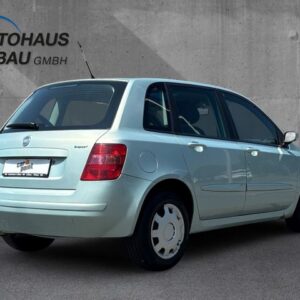 Fahrzeugabbildung Fiat Stilo 1.4 16V Active 8fach bereift