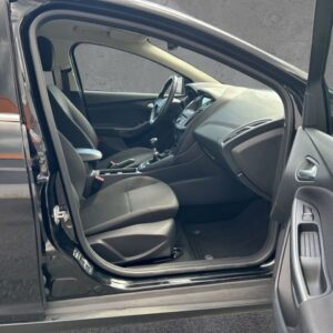 Fahrzeugabbildung Ford Focus Turnier Cool & Connect 1.0 EcoBoost
