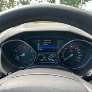 Fahrzeugabbildung Ford Focus Turnier Cool & Connect 1.0 EcoBoost