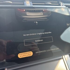 Fahrzeugabbildung Land Rover Range Rover Velar Dynamic HSE D300 el.AHK + Pano