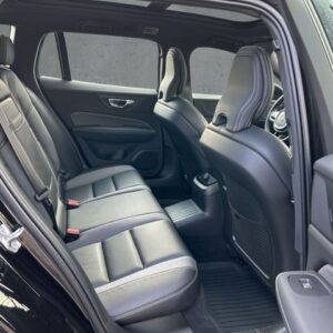 Fahrzeugabbildung Volvo V60 R Design T6 Recharge Plug-In Hybrid AWD 341P