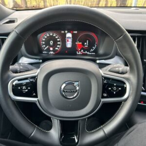 Fahrzeugabbildung Volvo V60 R Design T6 Recharge Plug-In Hybrid AWD 341P