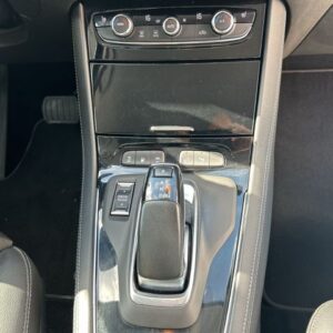 Fahrzeugabbildung Opel Grandland Elegance Plug-in-Hybrid 4 1.6 Turbo Hy