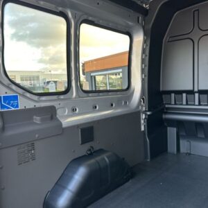 Fahrzeugabbildung Ford Transit Kombi Trend 350L3 Doppelkabine verglast