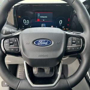 Fahrzeugabbildung Ford Tourneo Custom Bus 320 L2 Titanium 3-Zonen Klim