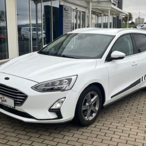 Fahrzeugabbildung Ford Focus TurnierC+C1.5EcoB. ! Motor mit Steuerkette