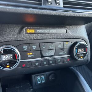 Fahrzeugabbildung Ford Focus Turnier ST-Line 1.5 EcoBlue EU6d Head-Up,