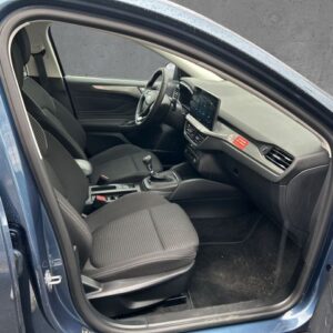 Fahrzeugabbildung Ford Focus Turnier 1.0 TITANIUM Navi,LED-Scheinw., Ap