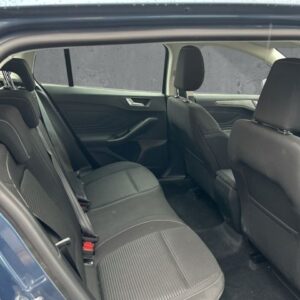 Fahrzeugabbildung Ford Focus Turnier 1.0 TITANIUM Navi,LED-Scheinw., Ap