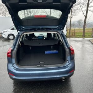 Fahrzeugabbildung Ford Focus Turnier 1.0 TITANIUM Navi,LED-Scheinw., Ap