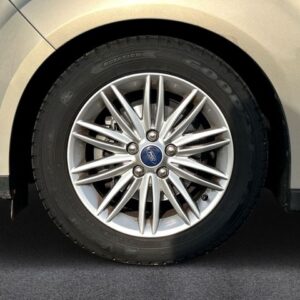 Fahrzeugabbildung Ford C-Max Titanium Navigation Rückfahrkamera