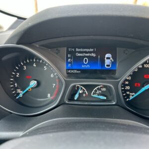 Fahrzeugabbildung Ford C-Max Titanium Navigation Rückfahrkamera