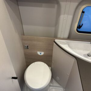 Fahrzeugabbildung Bürstner Lineo Wohnmobil Ford Transit Bürstner C590 Brava