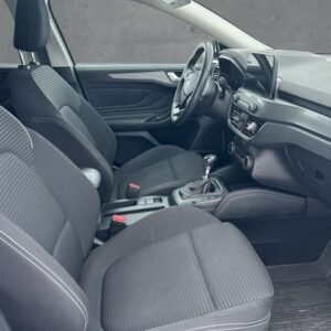 Fahrzeugabbildung Ford Focus Turnier Titanium