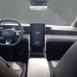 Fahrzeugabbildung Ford Capri RWD ext. Range HUD AHK-el. klappb. Navi Di