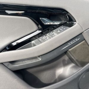 Fahrzeugabbildung Land Rover Range Rover Evoque Dynamic SE Headup+Meridian