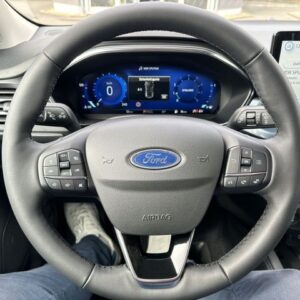 Fahrzeugabbildung Ford Focus Turnier Active X 1.0 EcoBoost  Navi digita