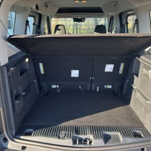 Fahrzeugabbildung Ford Tourneo Courier Trend  Frontscheibe,Lenkrad+Vord