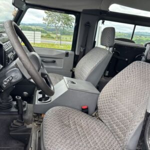 Fahrzeugabbildung Land Rover Defender DEFENDER 90 SW