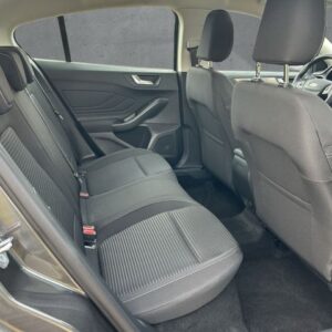 Fahrzeugabbildung Ford Focus Titanium 1.0 EcoBoost MHEV - Einparkassist