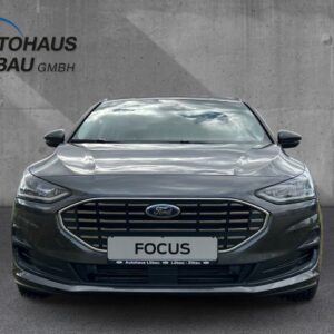 Fahrzeugabbildung Ford Focus Titanium 1.0 EcoBoost MHEV - Einparkassist