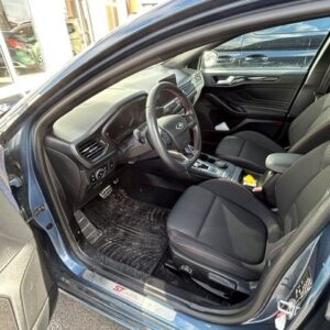 Fahrzeugabbildung Ford Focus Turnier ST-Line 1,5l-Autom. - LMF,Navi,ACC